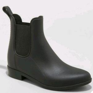 A New Day short rain boots
